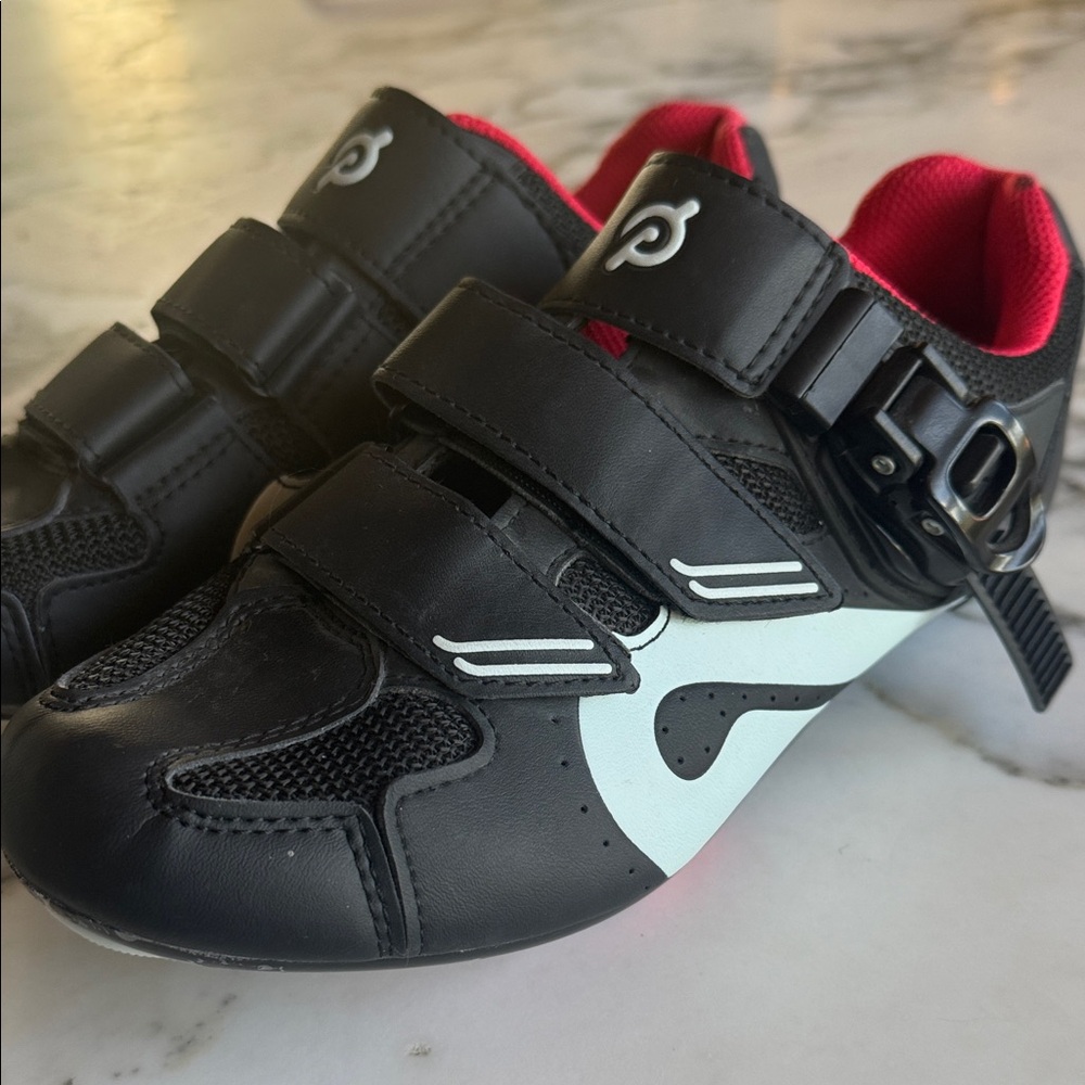 Peloton Black and Red Cycling Shoes - Picture 4 of 14
